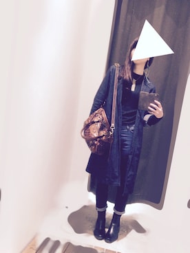 「robita（ロビタ）のアイテム（ショルダーバッグ、ブラウン系）」を使った、かずしおさん（レディース・166cm）の冬コーディネート