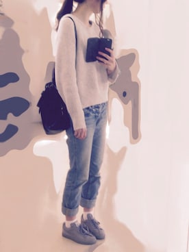 「PUMA（プーマ）のPUMA SUEDE CLASSIC+ LOW MATT&SHINE WOMENS（スニーカー、グレー系）」を使った、かずしおさん（レディース・166cm）の冬コーディネート