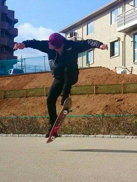 「スケボー」｜「アイテム（ブルゾン）」を使った、o-lieさん（メンズ・168cm）の秋コーディネート