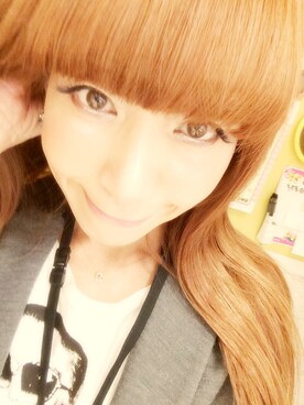 「ファイブ プレビューのアイテム（Tシャツ/カットソー、ホワイト系）」を使った、伊勢由美子さん（レディース・158cm）の冬コーディネート