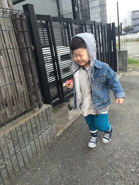 「スウエット」｜「アイテム（デニムジャケット）」を使った、いっぽさんさん（キッズ・90cm）の春コーディネート