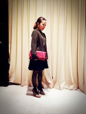 「アイテム（クラッチバッグ、レッド系）」を使った、asakoさん（レディース・149cm）の秋コーディネート