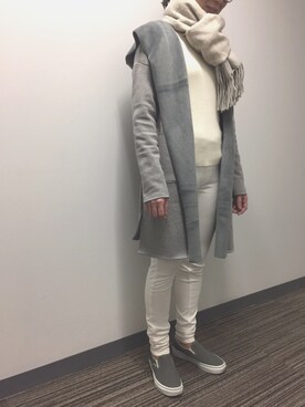 「VANS（バンズ）のアイテム（スニーカー、グレー系）」を使った、Mさん（レディース・156cm）の冬コーディネート