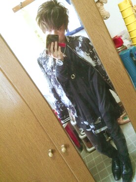 「H&M DIVIDED（エイチアンドエム　ディヴァイデッド）のアイテム（スラックス）」を使った、あずまさん（メンズ・169cm）の秋コーディネート