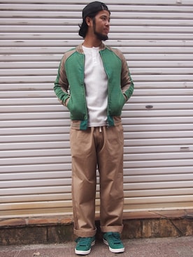 「アイテム（スタジャン）」を使った、ASIATO佐世保さん（メンズ・173cm・30代）の秋コーディネート