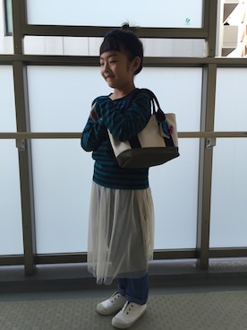 「アイテム（デニムパンツ）」を使った、amiuさん（キッズ・121cm）の冬コーディネート