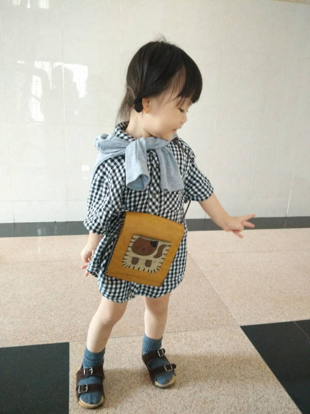 「NOのアイテム（シャツ/ブラウス、グレー系）」を使った、懒yuさん（キッズ・80cm）の夏コーディネートの1枚目の写真