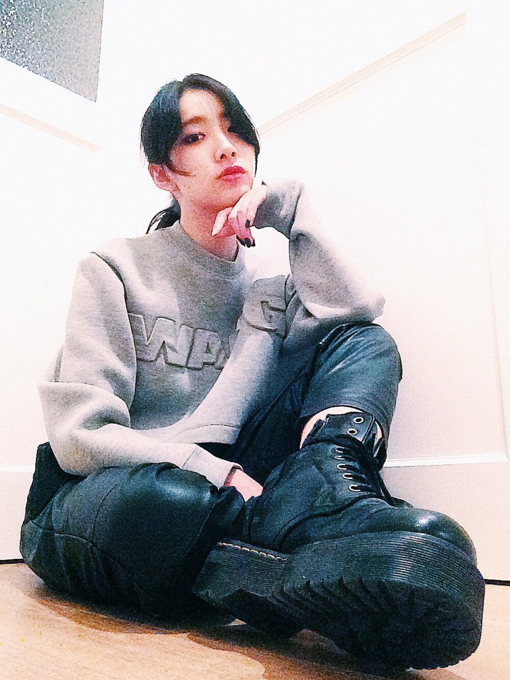 「Alexander Wang、H&M、スポーツミックス、Pachilで撮ってみた」｜「alexanderwangのアイテム（スウェット、グレー系）」を使った、中田クルミさん（レディース・168cm）の秋コーディネートの1枚目の写真