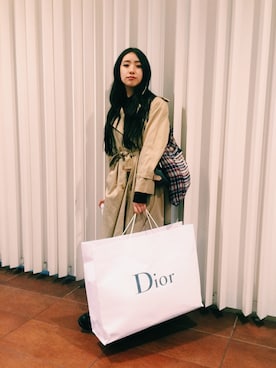 「Dior」｜「アイテム（PC・スマホグッズ/家電）」を使った、中田クルミさん（レディース・168cm）の冬コーディネート