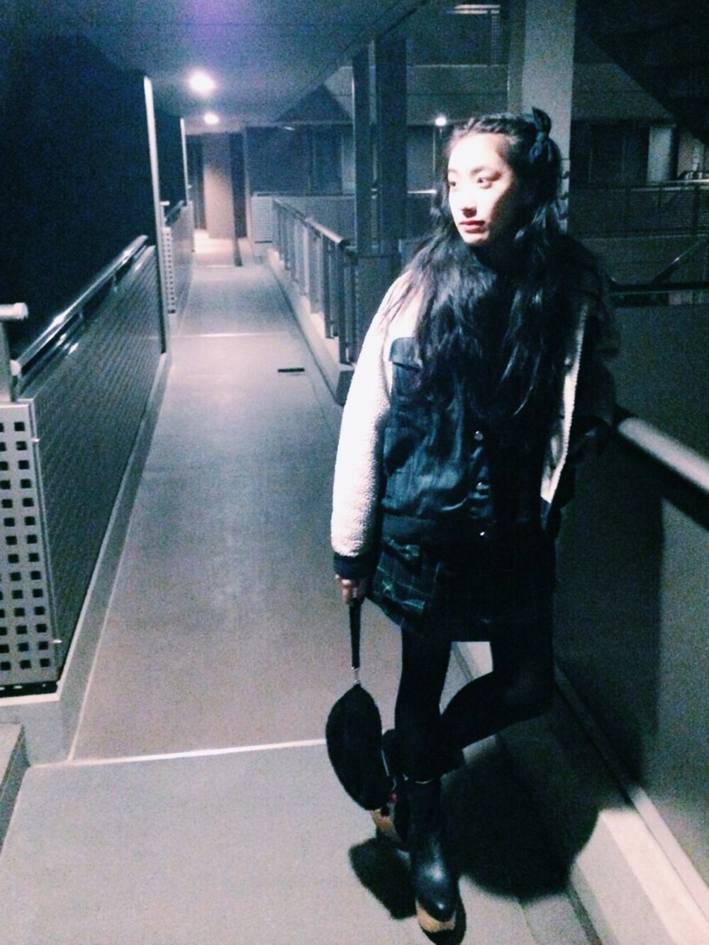 「クリスマス」｜「G.V.G.V.のDENIM & BOA BUGGY JACKET（ジャケット/アウター、ブルー系）」を使った、中田クルミさん（レディース・168cm）の冬コーディネートの1枚目の写真