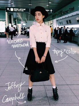 中田クルミ is wearing thpry＋color "【TC】デニムフレアスカート"