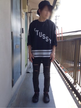 「STUSSY（ステューシー）のアイテム（Tシャツ/カットソー、ブラック系）」を使った、mozukuさん（メンズ・165cm）の春コーディネート