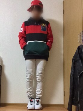 「ALIFE（エーライフ）のアイテム（パーカー、レッド系）」を使った、mozukuさん（メンズ・165cm）の秋コーディネート