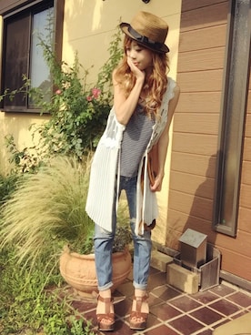 「アイテム（キャミソール、レッド系）」を使った、清水夏姫さん（レディース・160cm）の夏コーディネート