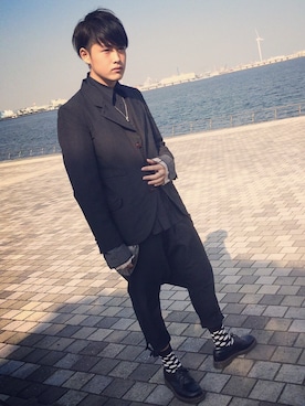「COMME des GARCONS HOMME DEUX（コムデギャルソンオムドゥ）のアイテム（ブーツ）」を使った、Kazusaさん（メンズ・185cm）の秋コーディネート