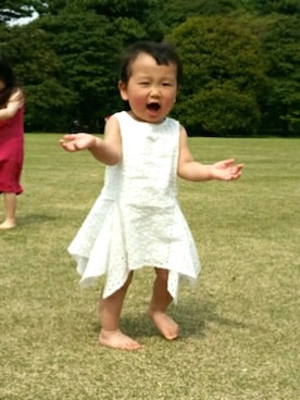 「babyGAP（babyGAP）のアイテム（ワンピース、ホワイト系）」を使った、mylabooさん（キッズ・90cm）の春コーディネート