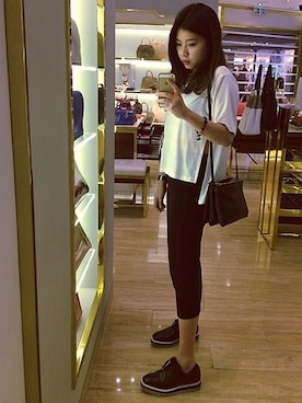 「PRADA（プラダ）のアイテム（シューズ）」を使った、messyescbeedさん（レディース・155cm）の夏コーディネート