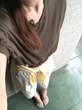 「カーキ×ベージュ」｜「アイテム（パンツ）」を使った、千尋さん（レディース・160cm）の夏コーディネート