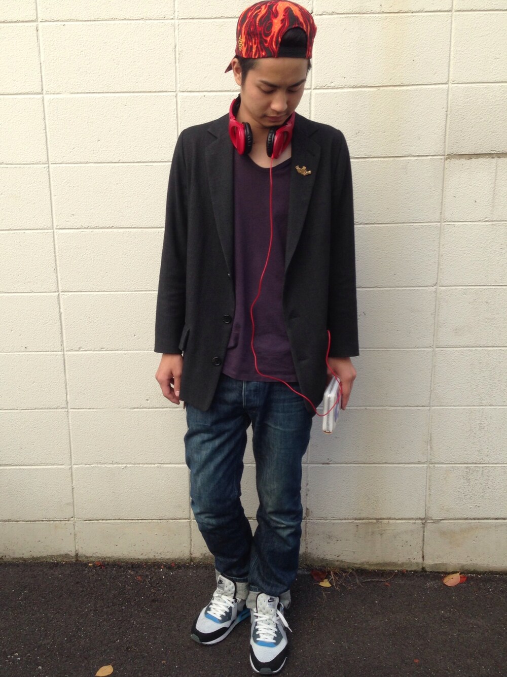 「NIKE AIR MAX、JOHN LAWRENCE SULLIVAN」｜「JOHN LAWRENCE SULLIVANのJEANS（デニムパンツ、その他）」を使った、まるさん（メンズ・179cm）の秋コーディネートの1枚目の写真