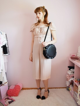 「アイテム（つなぎ/オールインワン、ベージュ系）」を使った、xoxsaramariさん（レディース・173cm）の夏コーディネート