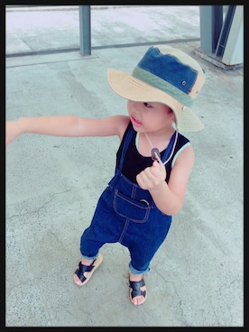 「hat」｜「アイテム（サロペット/オーバーオール）」を使った、SHINBAさん（キッズ・100cm）の夏コーディネート