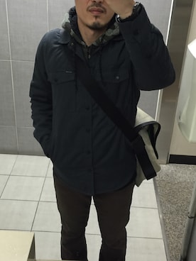 「アイテム（メッセンジャーバッグ、グレー系）」を使った、Interpreterさん（メンズ・174cm）の冬コーディネート