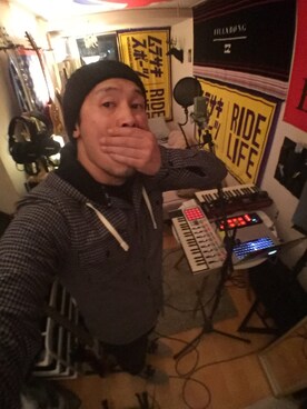 「RVCA（ルーカ）のアイテム（ニットキャップ/ビーニー）」を使った、Interpreterさん（メンズ・174cm）の冬コーディネート