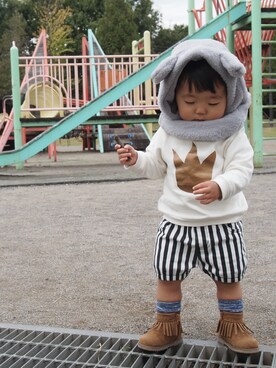 「H&M（エイチ・アンド・エム）のアイテム（スウェット、ホワイト系）」を使った、yutanxmskさん（キッズ・90cm）の秋コーディネート