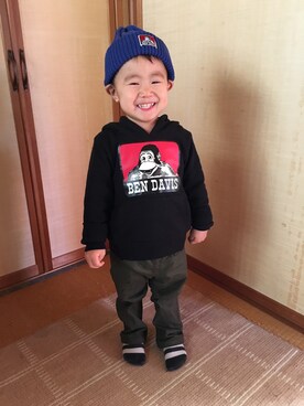 「BEN DAVIS（ベンデイビス）のアイテム（パーカー）」を使った、Sayaさん（キッズ・80cm）の冬コーディネート
