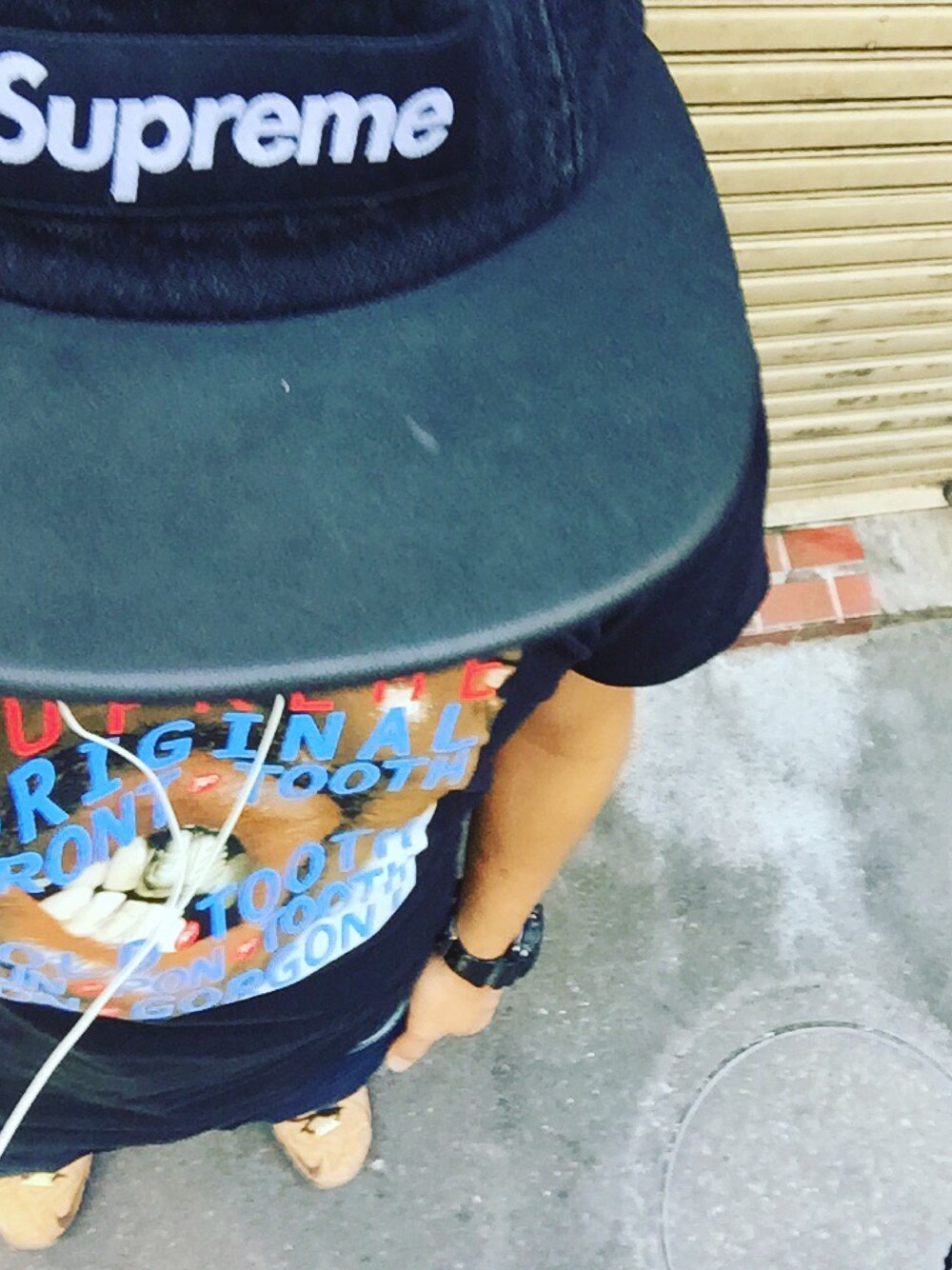 「supreme、レブロン、半袖シャツ、東北、金木犀」｜「Supreme のアイテム（キャップ、ブラック系）」を使った、じゅんさん（メンズ・172cm）の秋コーディネートの1枚目の写真