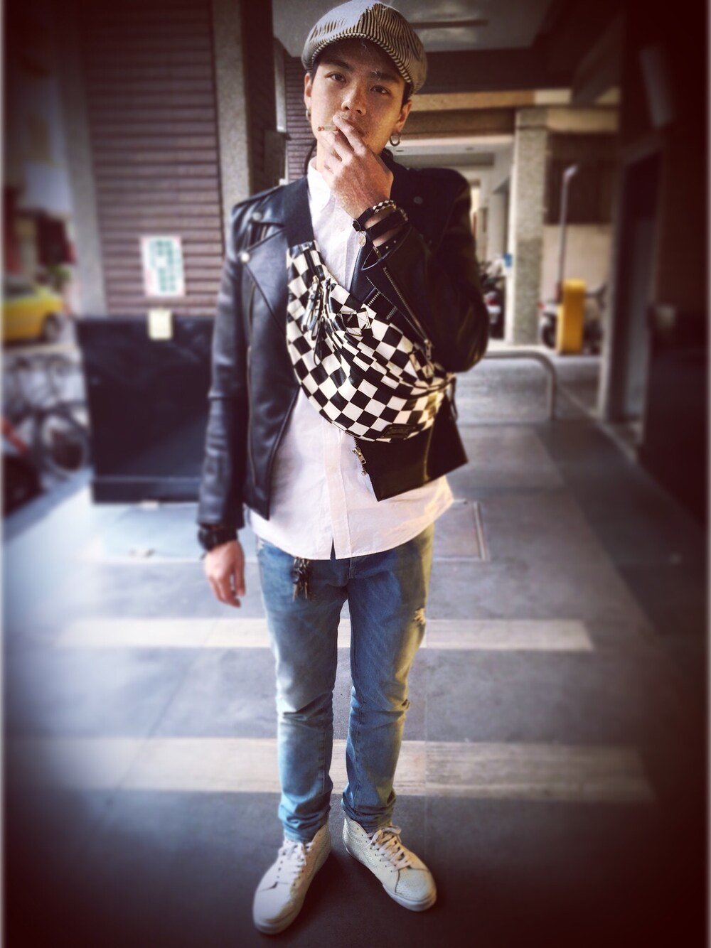 「UNIQLOのアイテム（シャツ/ブラウス、ホワイト系）」を使った、Wilsonさん（メンズ・182cm）の秋コーディネートの1枚目の写真