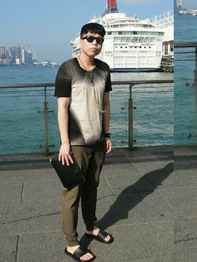 「COMMUNITY（コミュニティー）のアイテム」を使った、Panda Ngさん（メンズ・179cm）の秋コーディネート