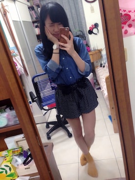 「アイテム（アナログ腕時計、ピンク系）」を使った、閻妍さん（レディース・158cm）の春コーディネート