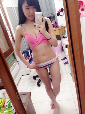 閻妍さんのコーディネート