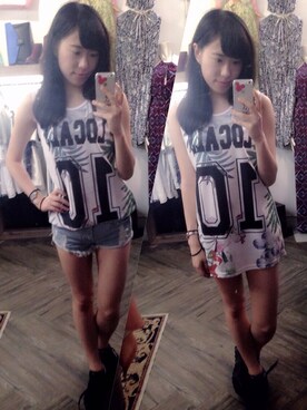 閻妍さんのコーディネート