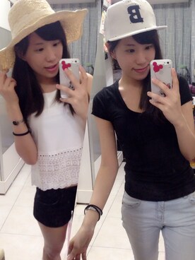 閻妍さんのコーディネート