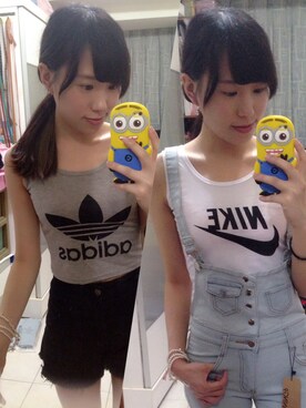 閻妍さんのコーディネート