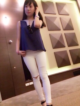 閻妍さんのコーディネート