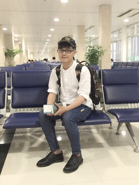 「travel」｜「アイテム（キャップ）」を使った、Huy Hiếuさん（メンズ・171cm）の秋コーディネート