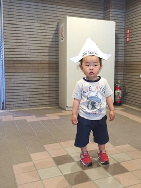 「こどもの日」｜「アイテム（デニムパンツ）」を使った、ｒｏｃａ☺︎さん（キッズ・90cm）の春コーディネート
