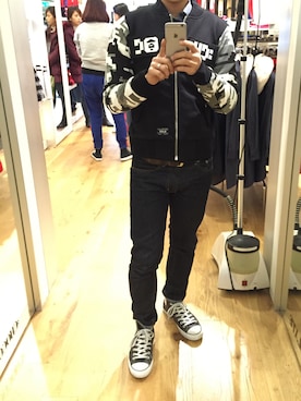 「:CHOCOOLATEのアイテム（パンツ）」を使った、Jacob Suさん（メンズ・170cm）の冬コーディネート