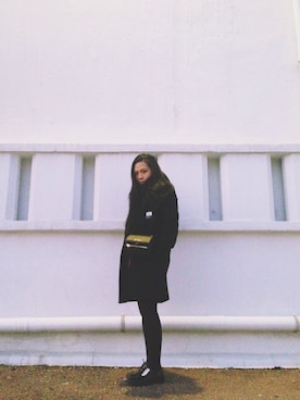 「GIVENCHY」｜「アイテム（ダウンジャケット/コート）」を使った、Charmaine さん（レディース・164cm）の冬コーディネート