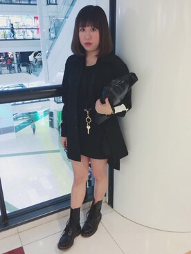 「GIVENCHY（ジバンシイ）のアイテム（キーケース/キーアクセサリー）」を使った、szewaiさん（レディース・156cm）の秋コーディネート