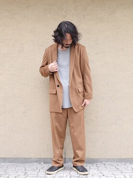 「Edwina Horl（エドウィナホール）のアイテム（ジャケット/アウター）」を使った、Wallace & Murronさん（メンズ・180cm）の秋コーディネート