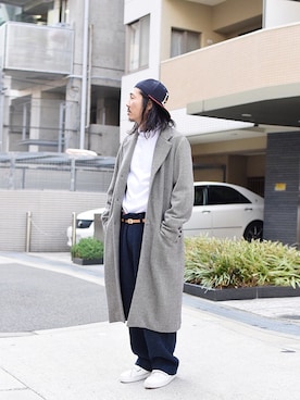 「my beautiful landlet（マイビューティフルランドレット）のアイテム（チェスターコート）」を使った、Wallace & Murronさん（メンズ・174cm）の秋コーディネート