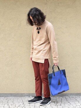 「ANDREA POMPILIO（アンドレアポンピリオ）のアイテム（スウェット）」を使った、Wallace & Murronさん（メンズ・180cm）の春コーディネート