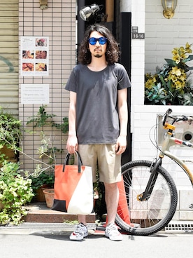 「MSGM（エムエスジーエム）のアイテム（パンツ）」を使った、Wallace & Murronさん（メンズ・180cm）の春コーディネート