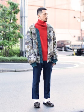 「my beautiful landlet（マイビューティフルランドレット）のアイテム（MA-1）」を使った、Wallace & Murronさん（メンズ・180cm）の秋コーディネート