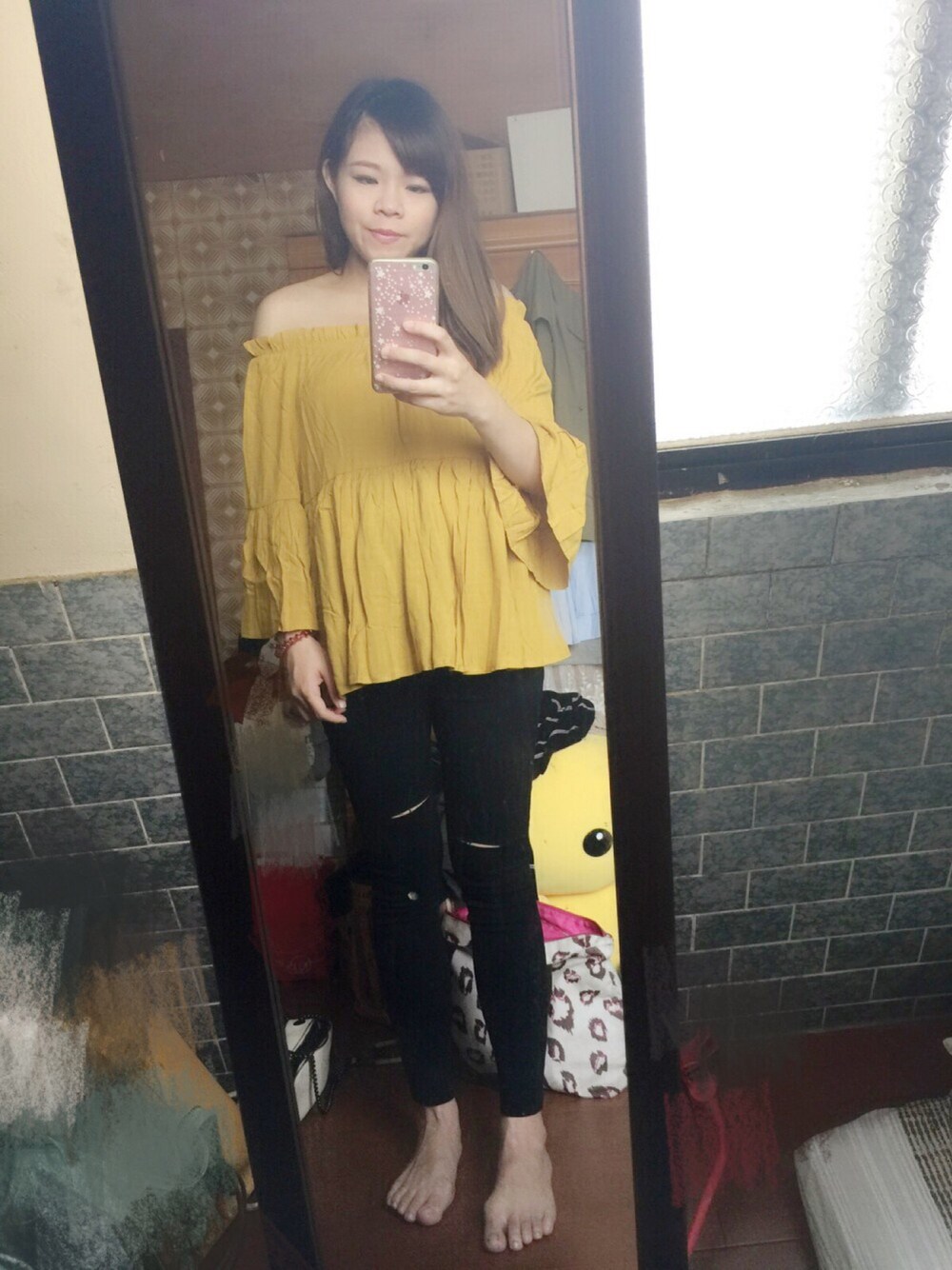 「ootd、妊婦」｜「Joyceshopのアイテム（トップス、イエロー系）」を使った、Ariel.12さん（レディース・160cm）の秋コーディネートの1枚目の写真
