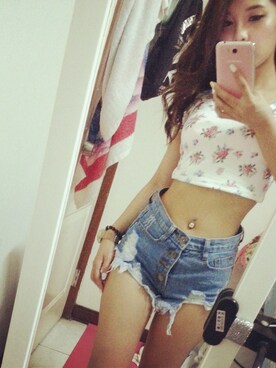 「FOREVER 21（フォーエバー トゥエンティーワン）の碎花上衣（Tシャツ/カットソー、ホワイト系）」を使った、Hsieh Monさん（レディース）の夏コーディネート